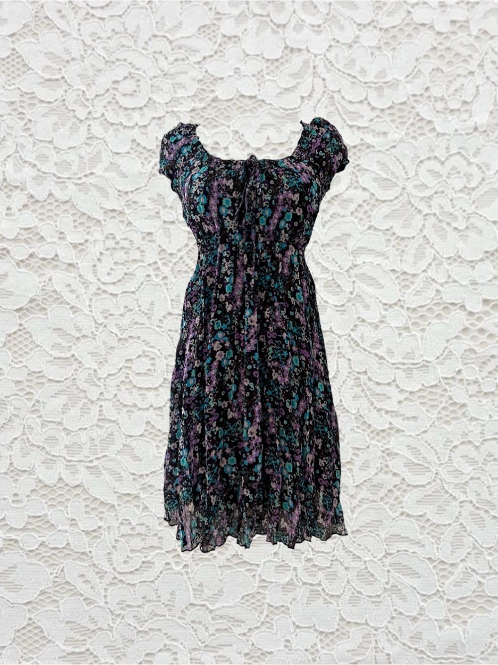 vintage y2k babydoll floral midi dress with cute button details and bow